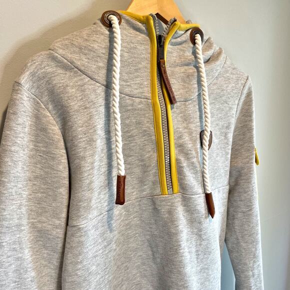 Wanakome Gray Neva Half Zip Hoodie - size Medium - Picture 3 of 7